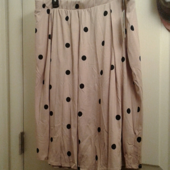 LulaRoe "Madison" skirt - Picture 2 of 4